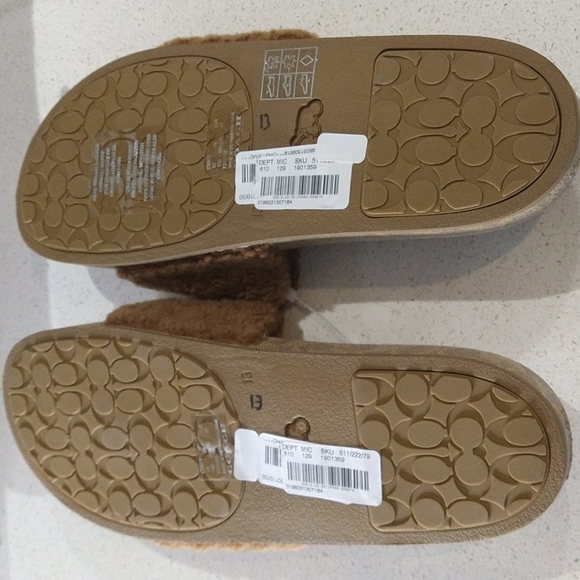 Coach 1941 Signature Shearling Pool Slides - Picture 5 of 5